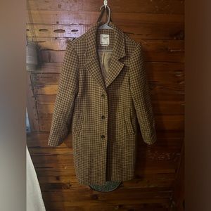 Brown houndstooth “dad coat”